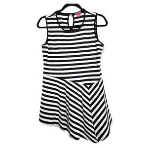 Vince Camuto White Black Asymmetric Striped Sleeveless Jewel Neck Top Sz Small